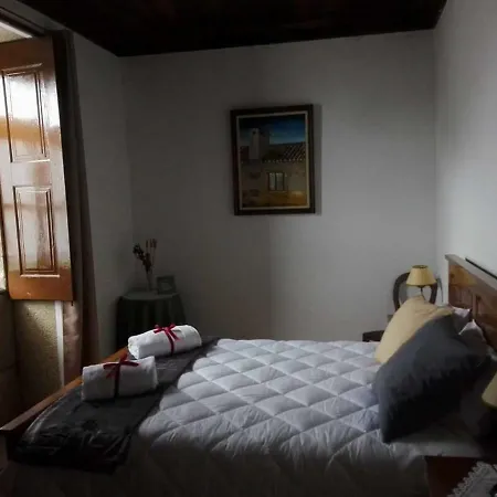 Casa De Ferreiros * Refoios do Lima